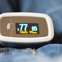 oximeter low blood oxygen level reading happy hypoxia coronavirus covid-19 sars-cov-2 pandemic symptoms